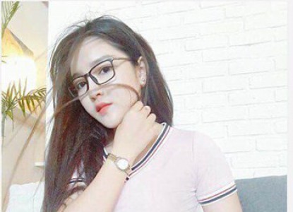 Hot girl Quảng Nam "trắng xinh không tỳ vết" gây sốt cộng đồng mạng
