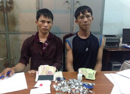 Quảng Nam: Bắt 2 kẻ lừa đảo bằng lon bia trúng thưởng