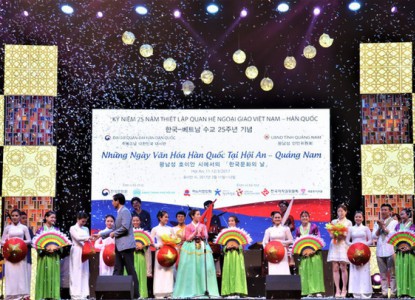 Hai nhóm nhạc và đoàn nghệ thuật múa nổi tiếng của Hàn Quốc sẽ tới Hội An biểu diễn